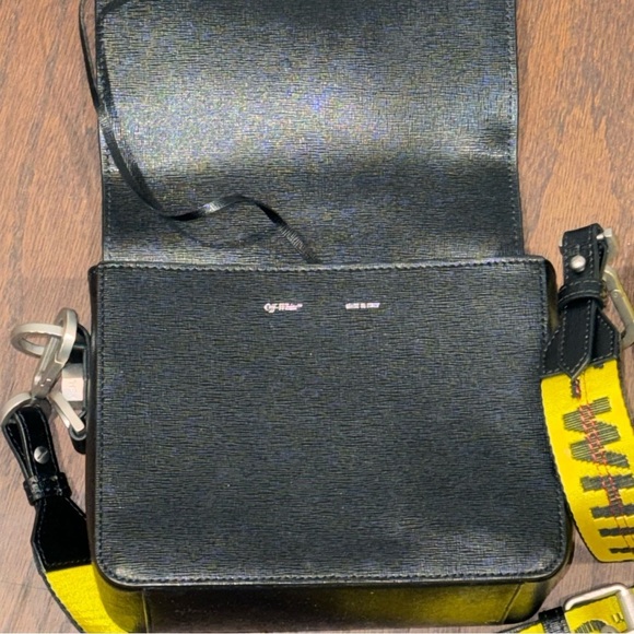 Off White Binder Clip Black Leather Crossbody Bag - Picture 8 of 12
